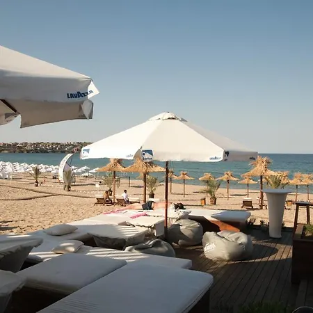 100 Sunny Beach